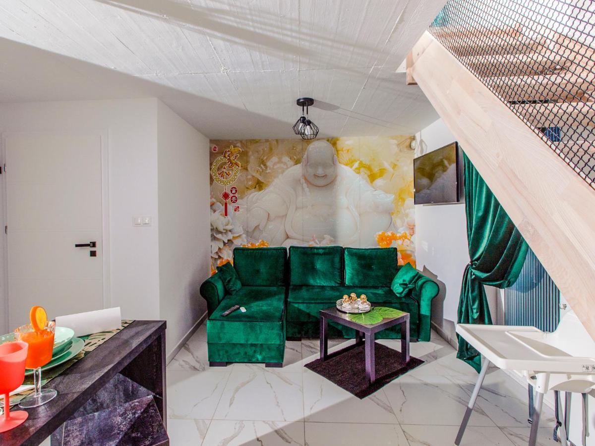 Temple Luxury Resort Rewal Dış mekan fotoğraf